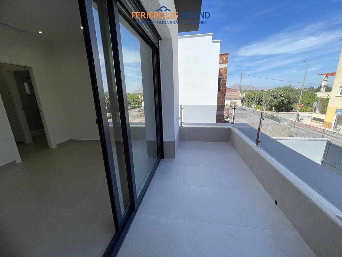 3 camera da letto Villa in vendita in Almoradi con piscina garage - 359.900 € (Rif: 10007033)