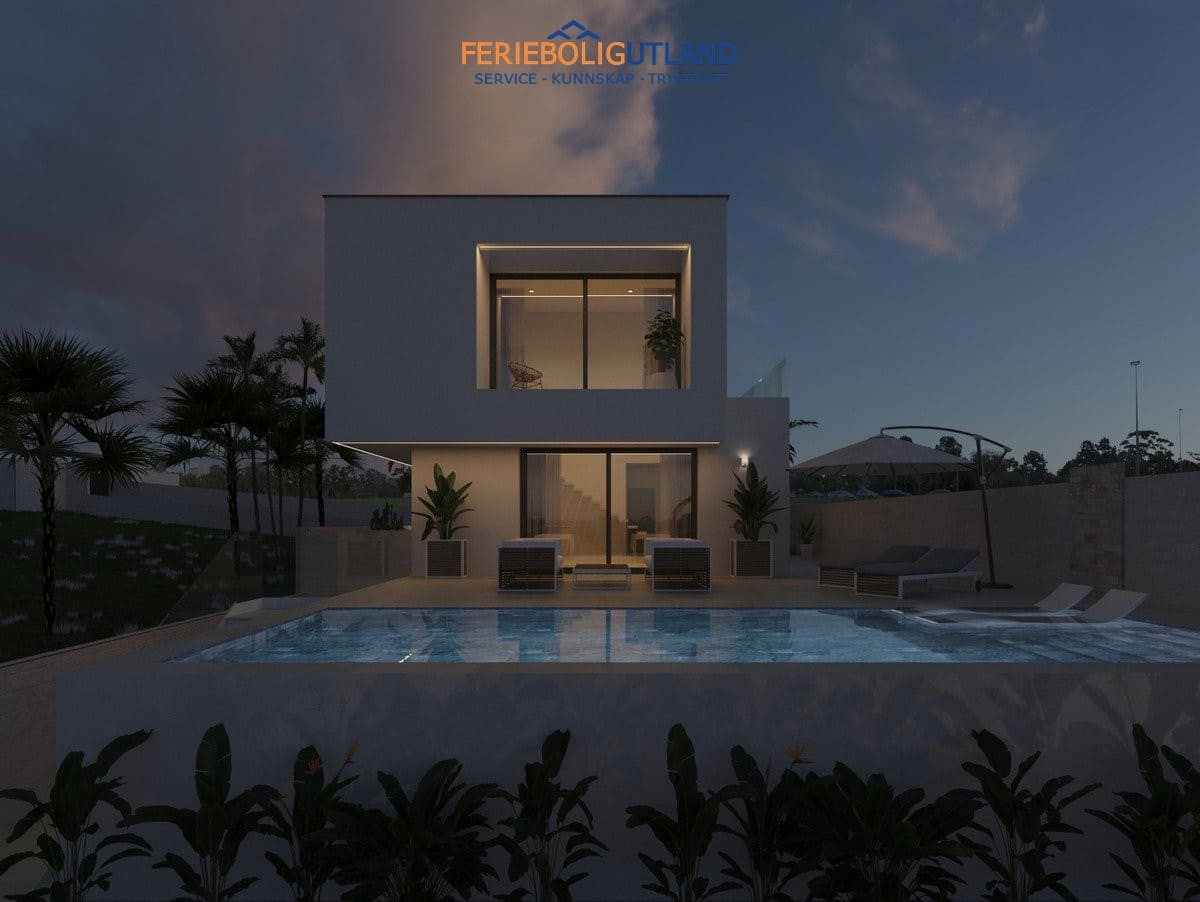 Chalet de 3 habitaciones en Ciudad Quesada en venta con piscina garaje - 1.050.000 € (Ref: 10007034)