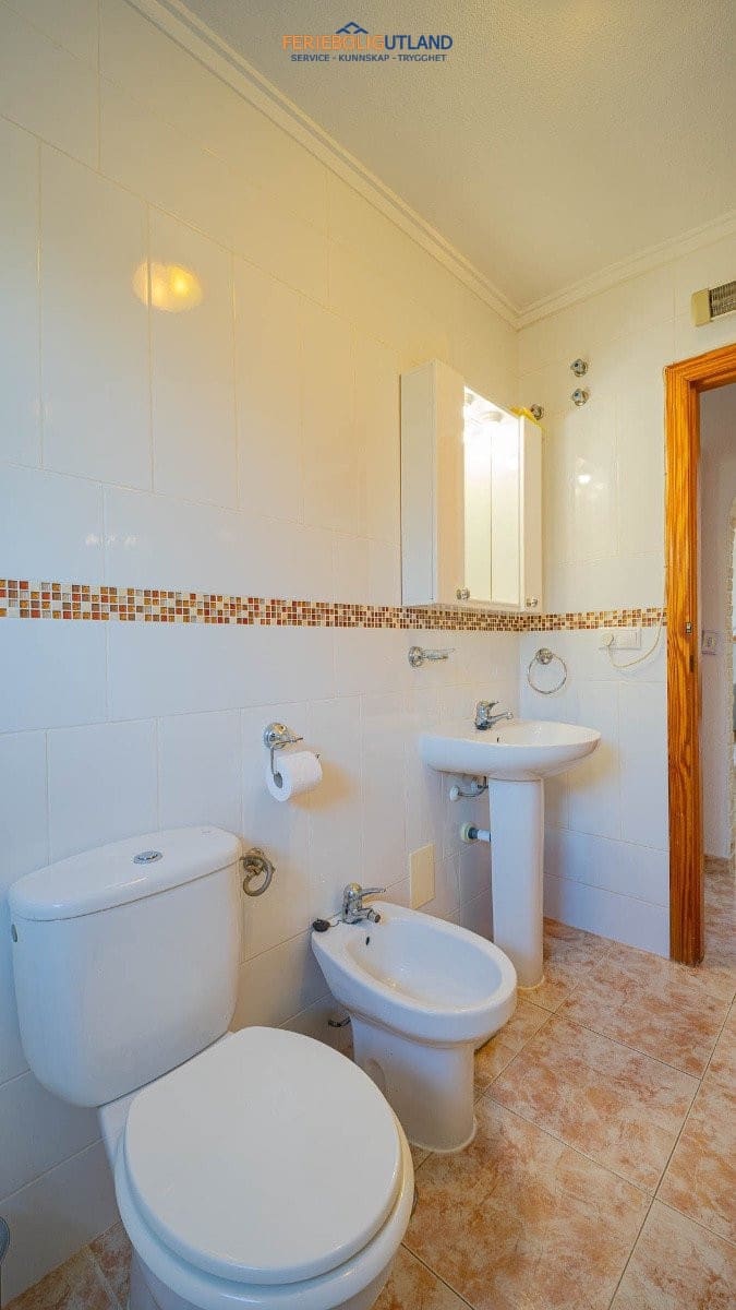 3 slaapkamer Huis te koop in Playa Flamenca met zwembad garage - € 259.000 (Ref: 10007035)
