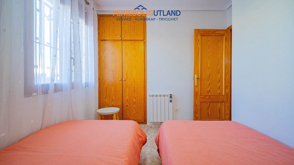 3 slaapkamer Huis te koop in Playa Flamenca met zwembad garage - € 259.000 (Ref: 10007035)