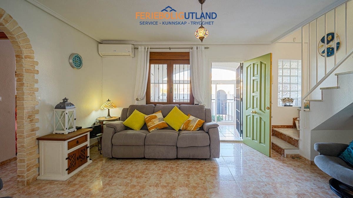 3 slaapkamer Huis te koop in Playa Flamenca met zwembad garage - € 259.000 (Ref: 10007035)