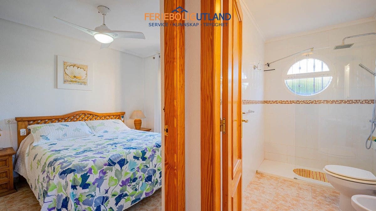 3 slaapkamer Huis te koop in Playa Flamenca met zwembad garage - € 259.000 (Ref: 10007035)