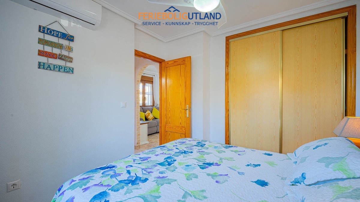 3 slaapkamer Huis te koop in Playa Flamenca met zwembad garage - € 259.000 (Ref: 10007035)