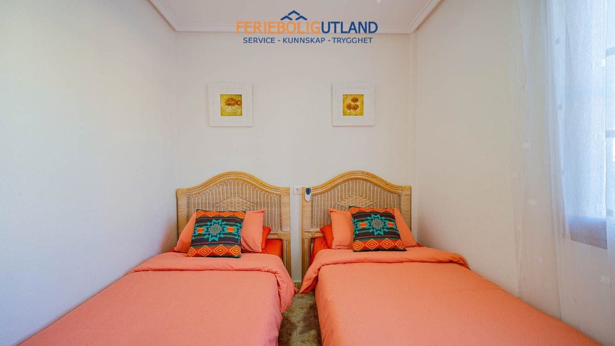 3 slaapkamer Huis te koop in Playa Flamenca met zwembad garage - € 259.000 (Ref: 10007035)