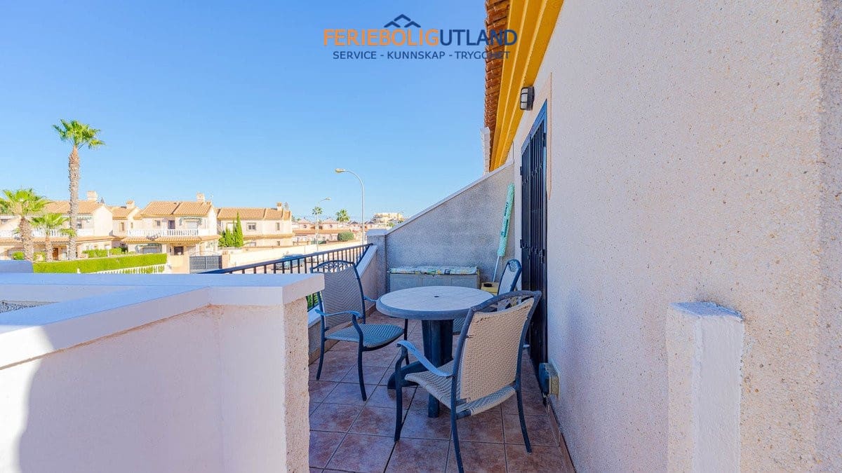 3 slaapkamer Huis te koop in Playa Flamenca met zwembad garage - € 259.000 (Ref: 10007035)