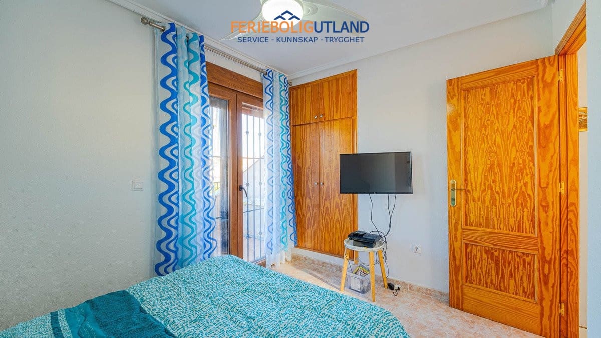 3 slaapkamer Huis te koop in Playa Flamenca met zwembad garage - € 259.000 (Ref: 10007035)