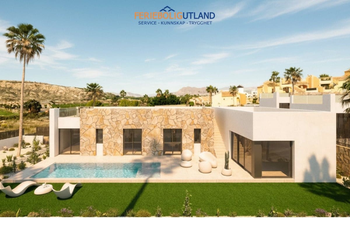 3 bedroom Villa for sale in Algorfa with pool garage - € 579,000 (Ref: 10007036)