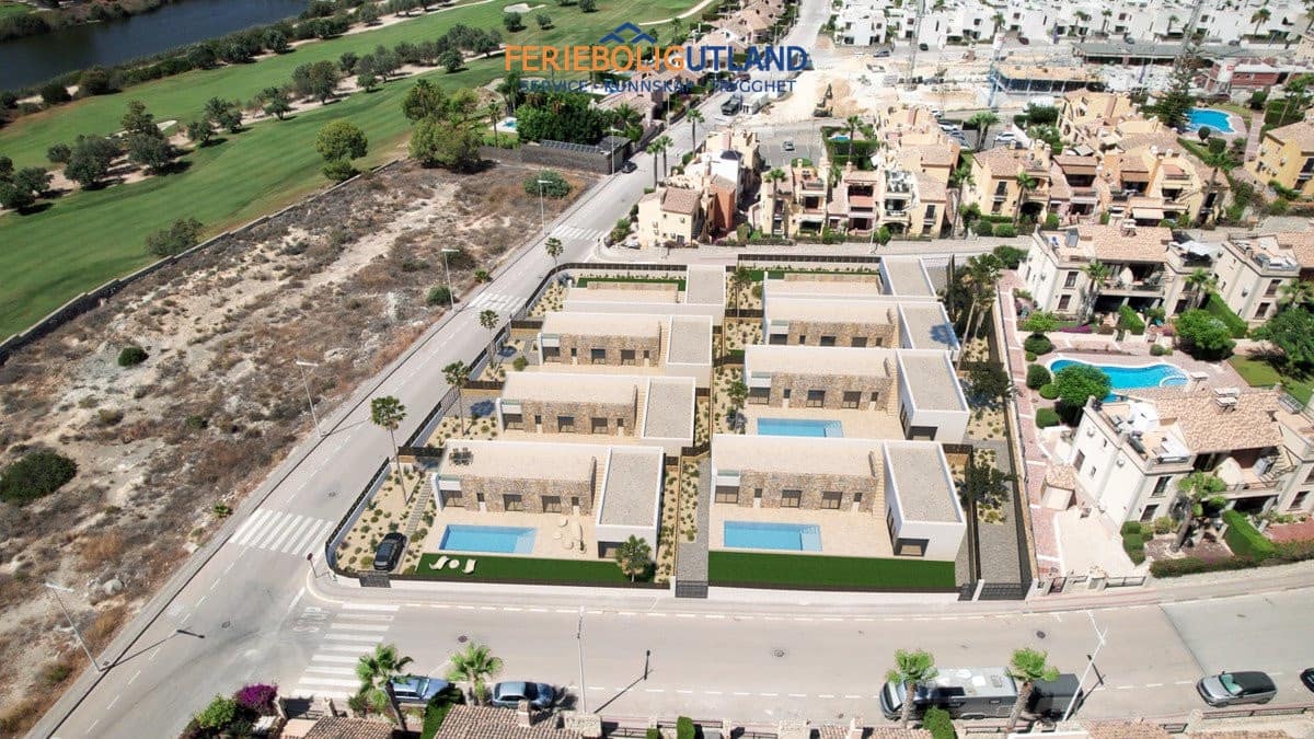 3 bedroom Villa for sale in Algorfa with pool garage - € 579,000 (Ref: 10007036)