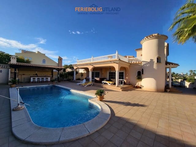 4 chambre Villa/Maison à vendre à Playa Flamenca, Orihuela avec piscine - 860 000 € (Ref: 10007038)
