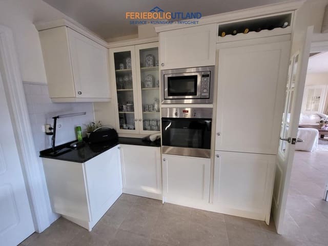 4 chambre Villa/Maison à vendre à Playa Flamenca, Orihuela avec piscine - 860 000 € (Ref: 10007038)