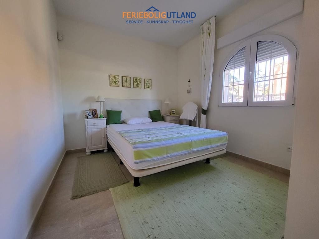 4 chambre Villa/Maison à vendre à Playa Flamenca avec piscine - 860 000 € (Ref: 10007038)