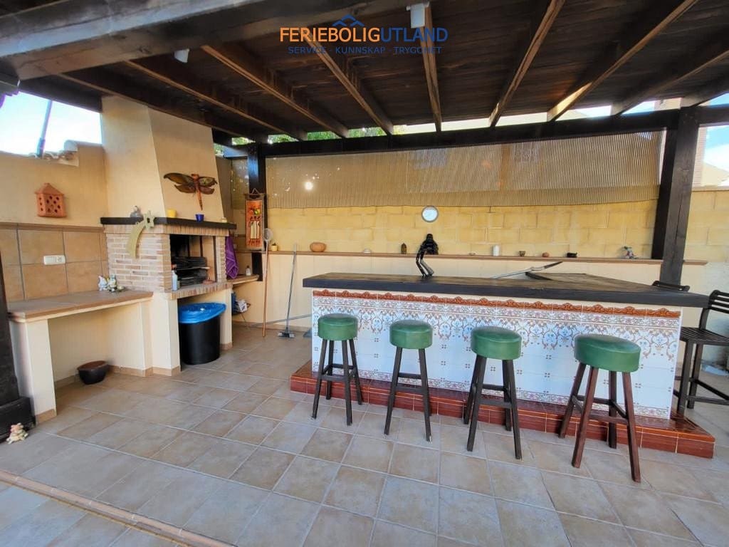 4 chambre Villa/Maison à vendre à Playa Flamenca avec piscine - 860 000 € (Ref: 10007038)
