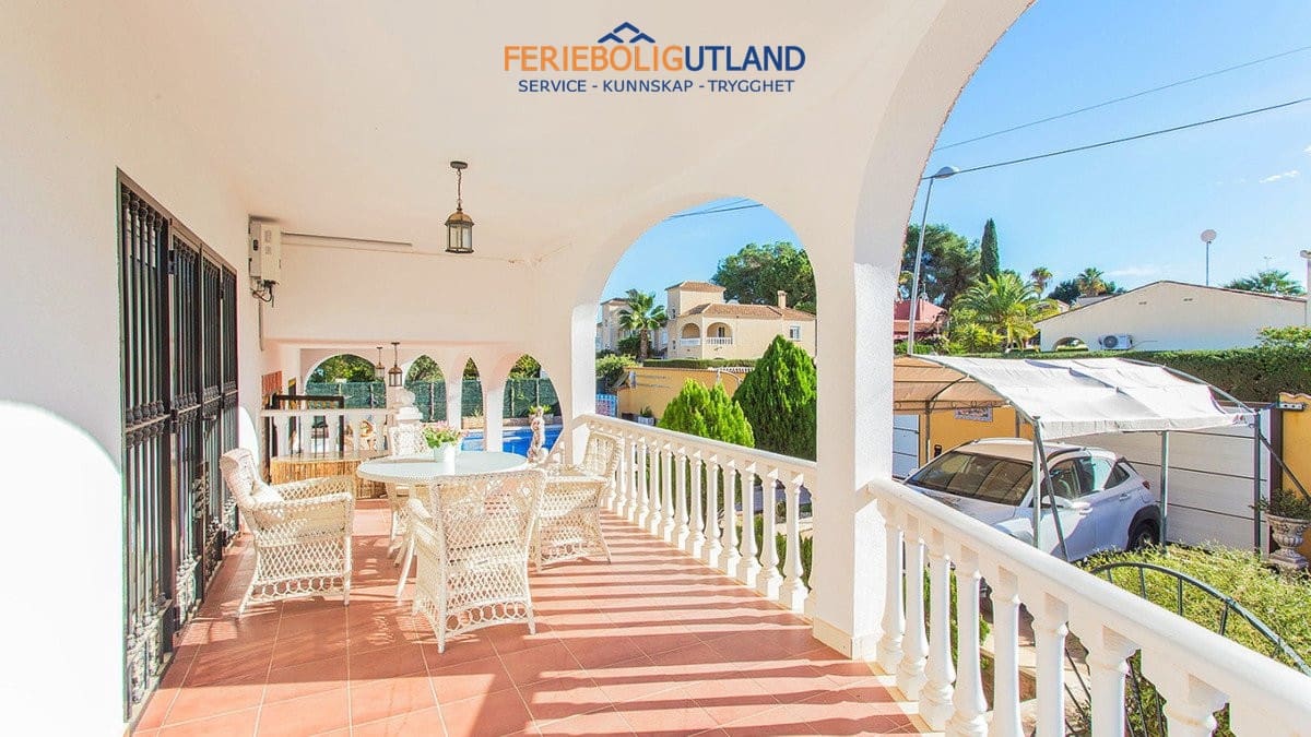 Chalet de 5 habitaciones en Los Balcones en venta con piscina - 980.000 € (Ref: 10007039)