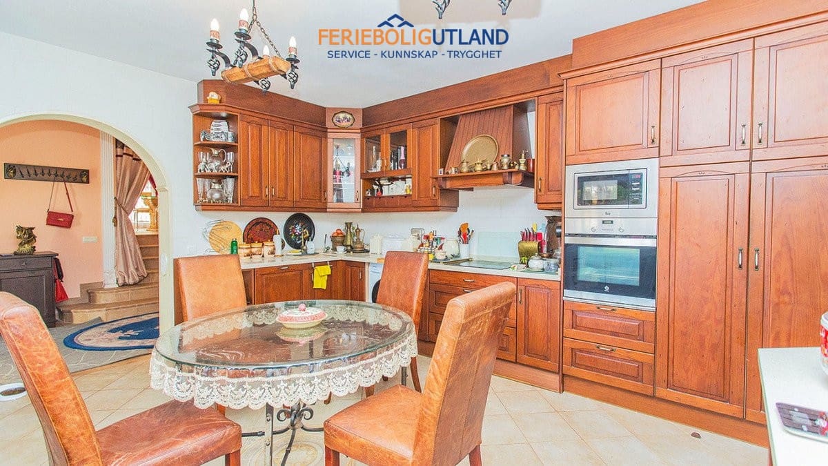 Chalet de 5 habitaciones en Los Balcones en venta con piscina - 980.000 € (Ref: 10007039)