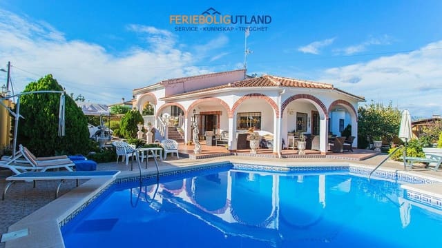Chalet de 5 habitaciones en Los Balcones en venta con piscina - 980.000 € (Ref: 10007039)
