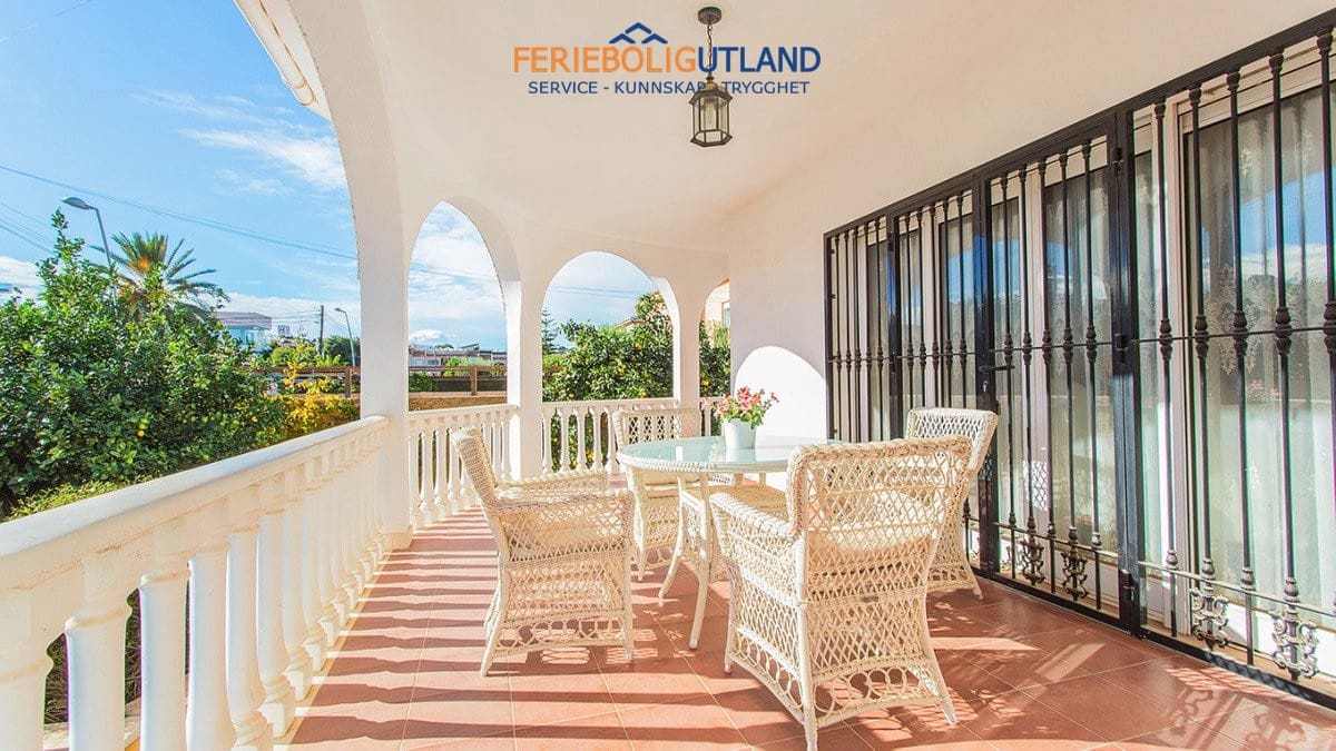 Chalet de 5 habitaciones en Los Balcones en venta con piscina - 980.000 € (Ref: 10007039)