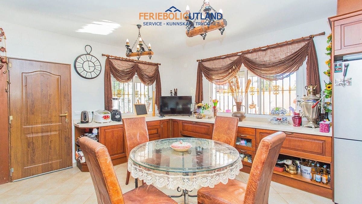 Chalet de 5 habitaciones en Los Balcones en venta con piscina - 980.000 € (Ref: 10007039)