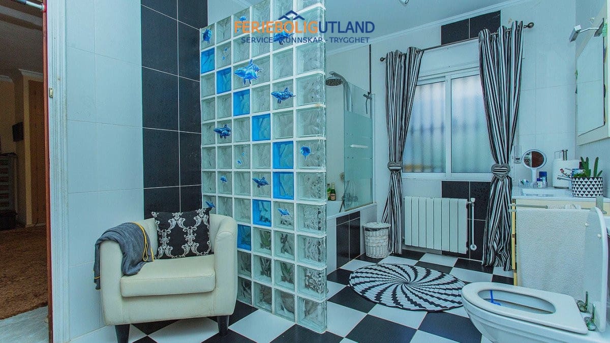 Chalet de 5 habitaciones en Los Balcones en venta con piscina - 980.000 € (Ref: 10007039)