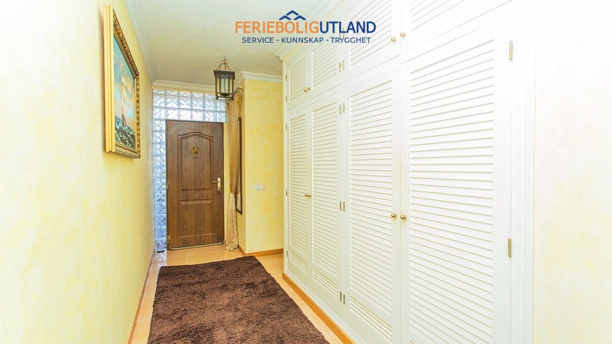 Chalet de 5 habitaciones en Los Balcones en venta con piscina - 980.000 € (Ref: 10007039)