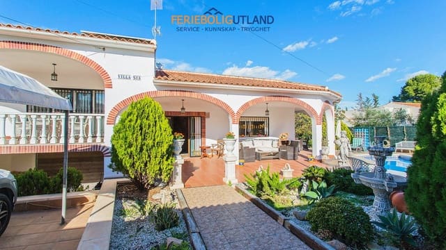 Chalet de 5 habitaciones en Los Balcones en venta con piscina - 980.000 € (Ref: 10007039)