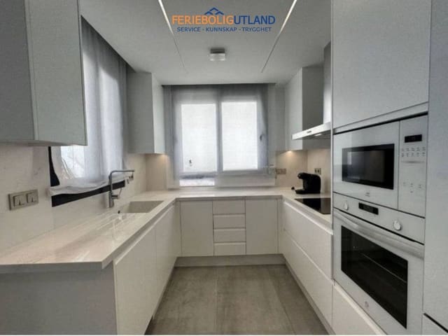 3 bedroom Villa for sale in Los Altos with pool garage - € 670,000 (Ref: 10007040)