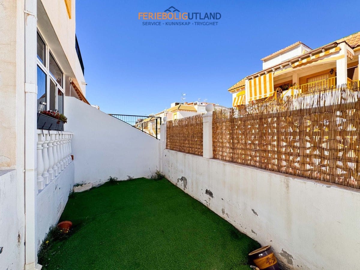 3 bedroom Townhouse for sale in Torrevieja with pool garage - € 215,000 (Ref: 10007042)