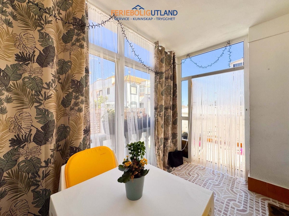 3 bedroom Townhouse for sale in Torrevieja with pool garage - € 215,000 (Ref: 10007042)