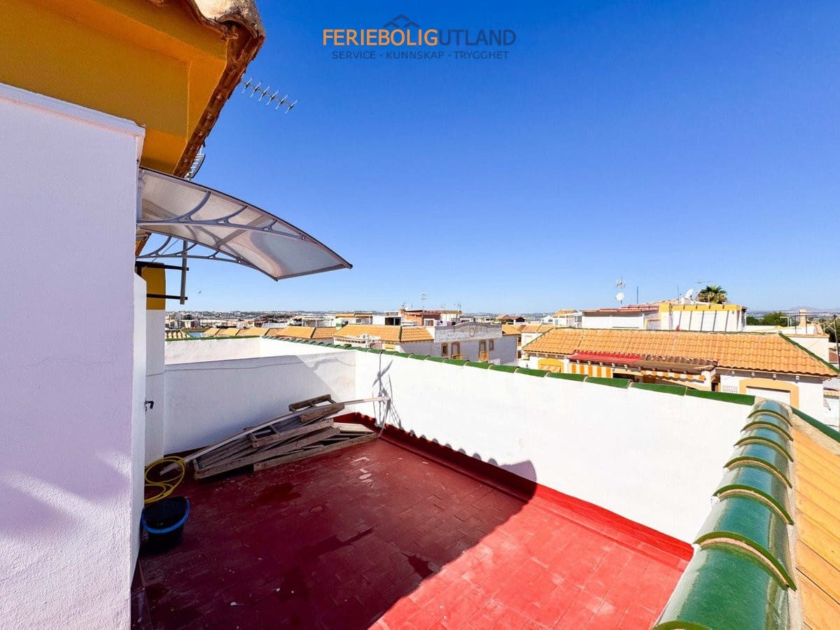 3 bedroom Townhouse for sale in Torrevieja with pool garage - € 215,000 (Ref: 10007042)