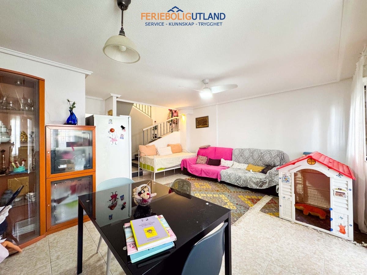 3 bedroom Townhouse for sale in Torrevieja with pool garage - € 215,000 (Ref: 10007042)