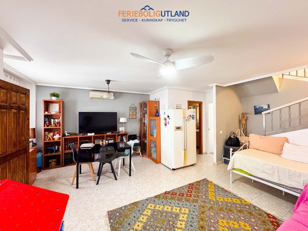 3 bedroom Townhouse for sale in Torrevieja with pool garage - € 215,000 (Ref: 10007042)