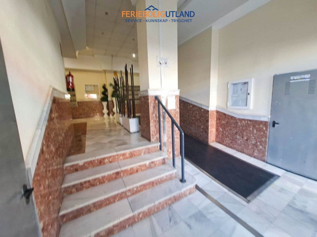 2 soveværelse Lejlighed til salg i Torrevieja med swimmingpool garage - € 156.260 (Ref: 10007043)