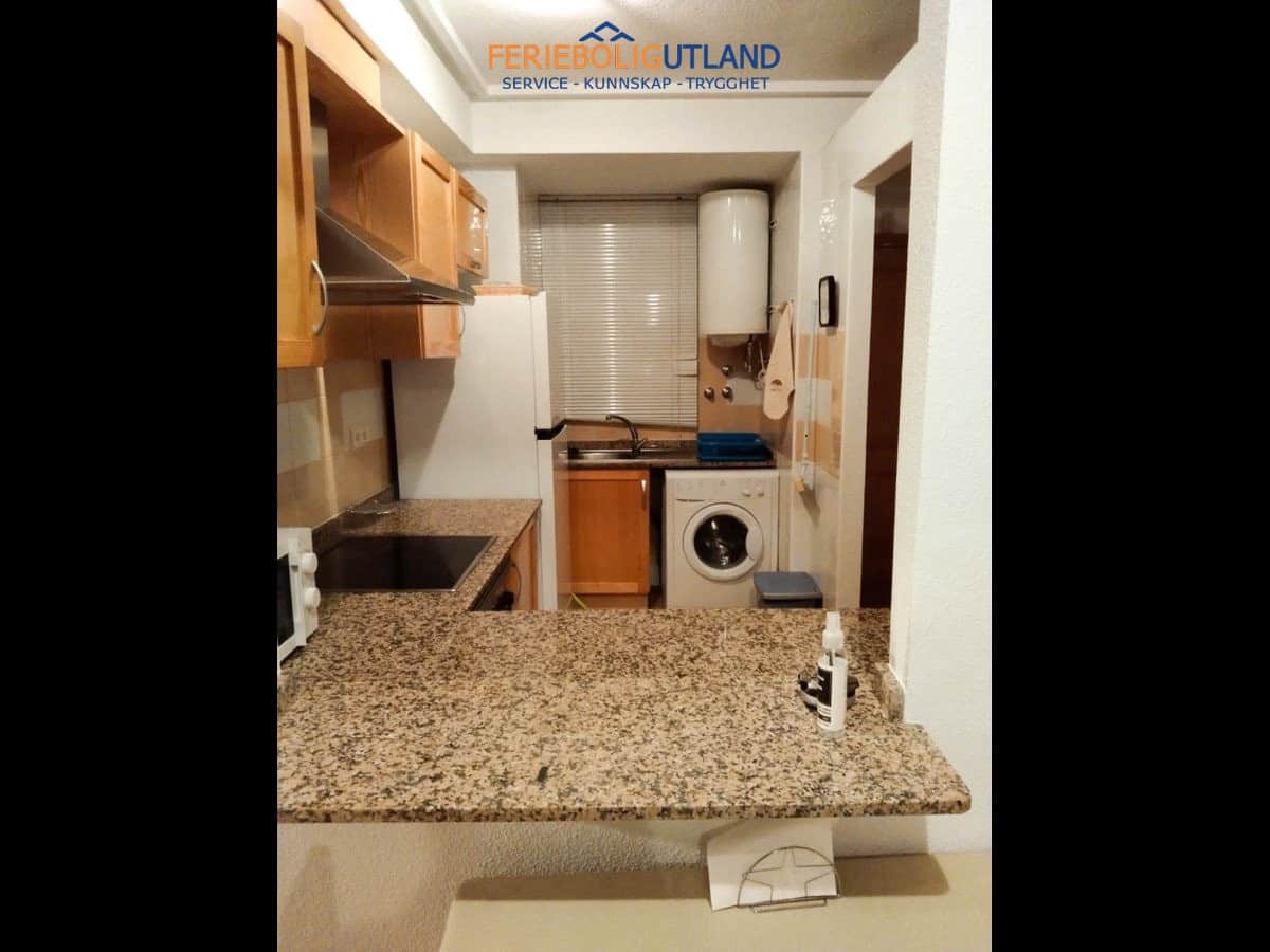 2 soveværelse Lejlighed til salg i Torrevieja med swimmingpool garage - € 156.260 (Ref: 10007043)