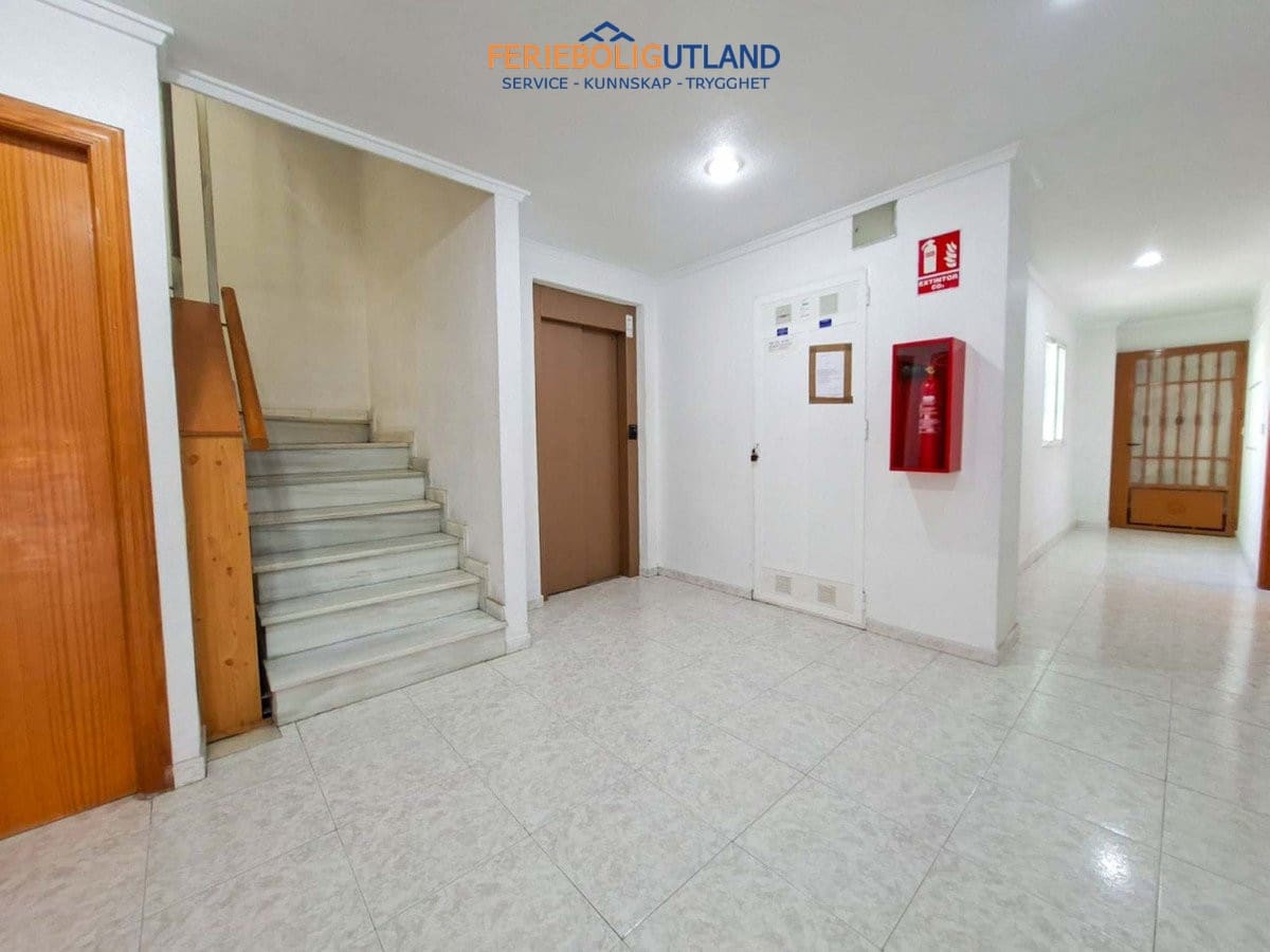Apartamento de 2 habitaciones en Torrevieja en venta - 128.800 € (Ref: 10007044)