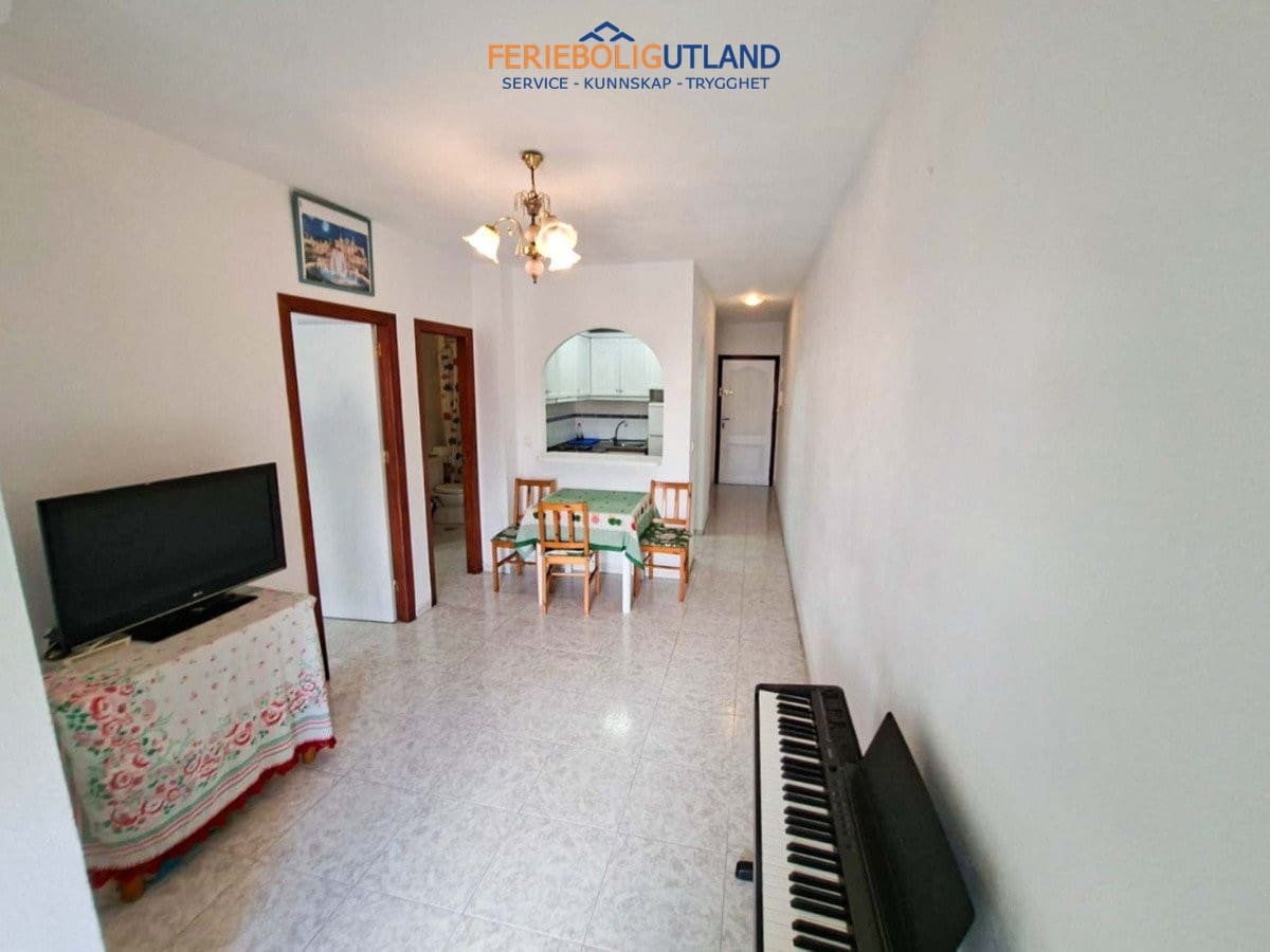 Apartamento de 2 habitaciones en Torrevieja en venta - 128.800 € (Ref: 10007044)