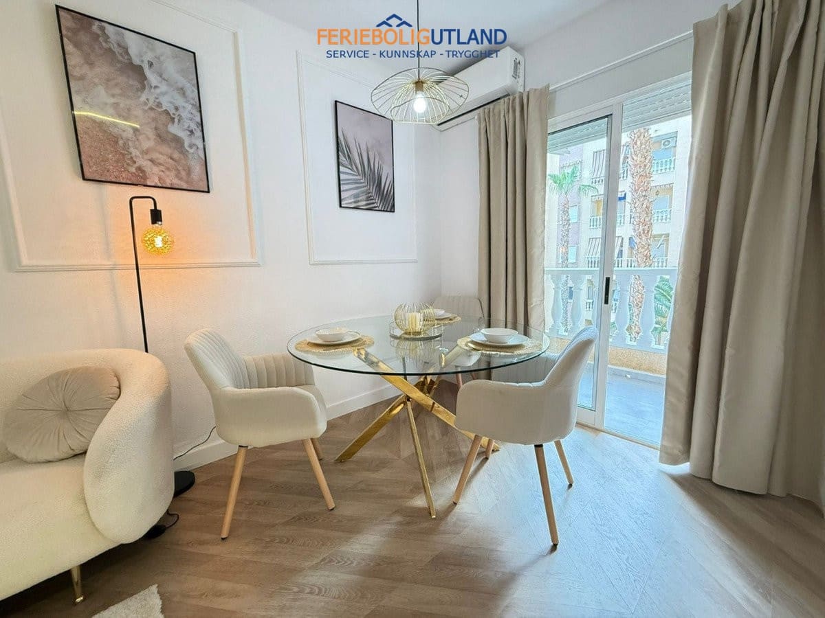 2 slaapkamer Appartement te koop in Torrevieja met zwembad - € 169.000 (Ref: 10007045)