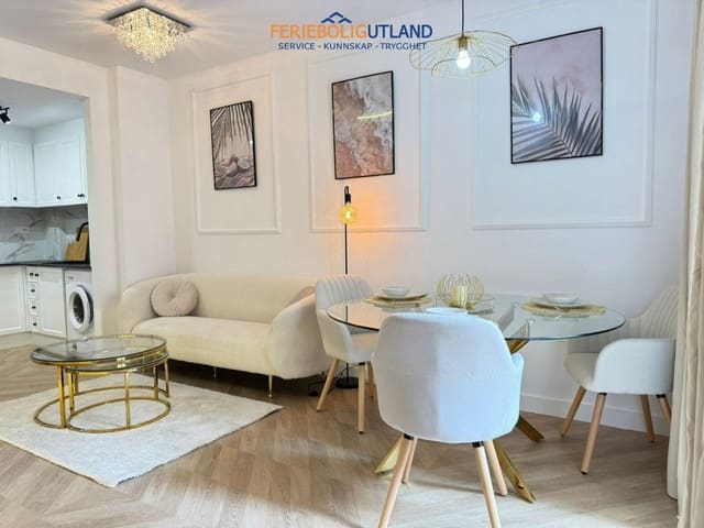 2 slaapkamer Appartement te koop in Puerto Deportivo, Torrevieja met zwembad - € 169.000 (Ref: 10007045)