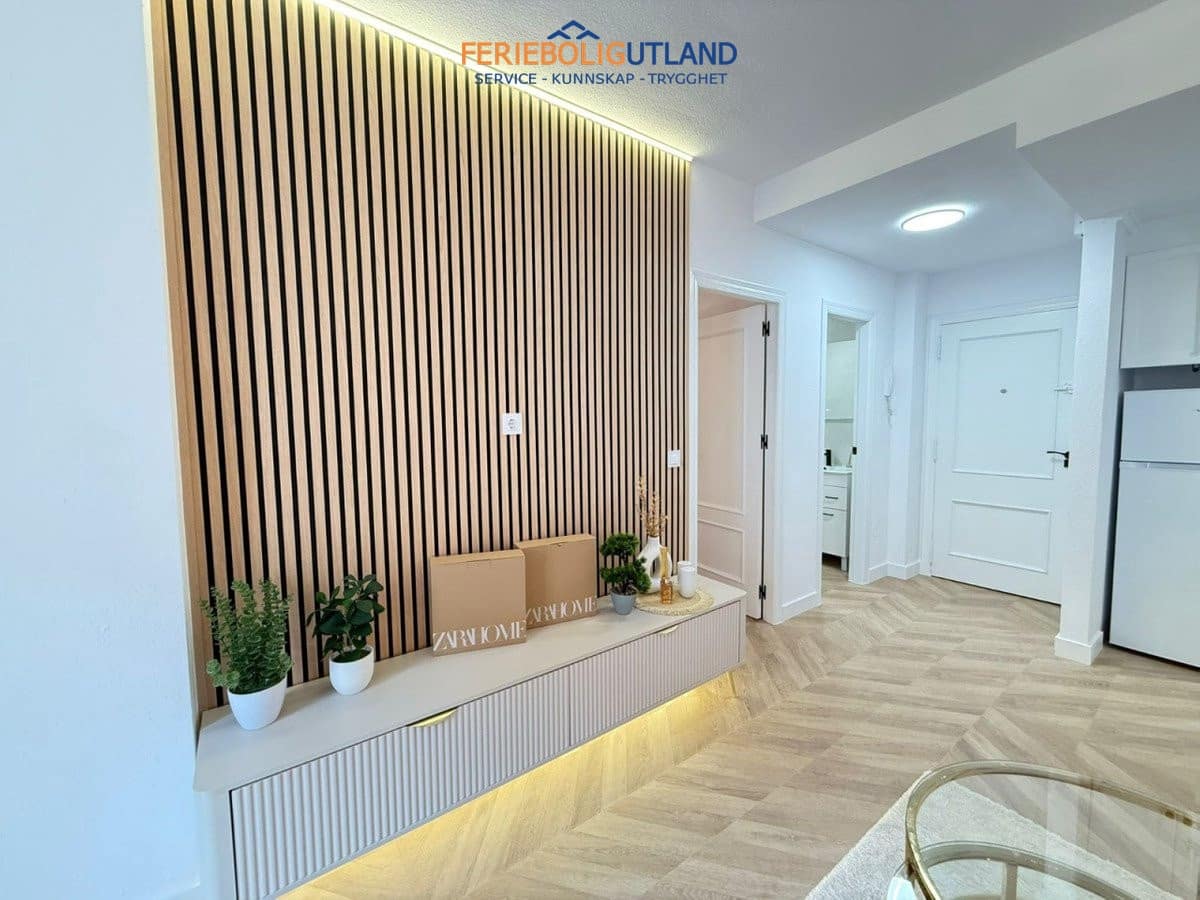 2 slaapkamer Appartement te koop in Torrevieja met zwembad - € 169.000 (Ref: 10007045)