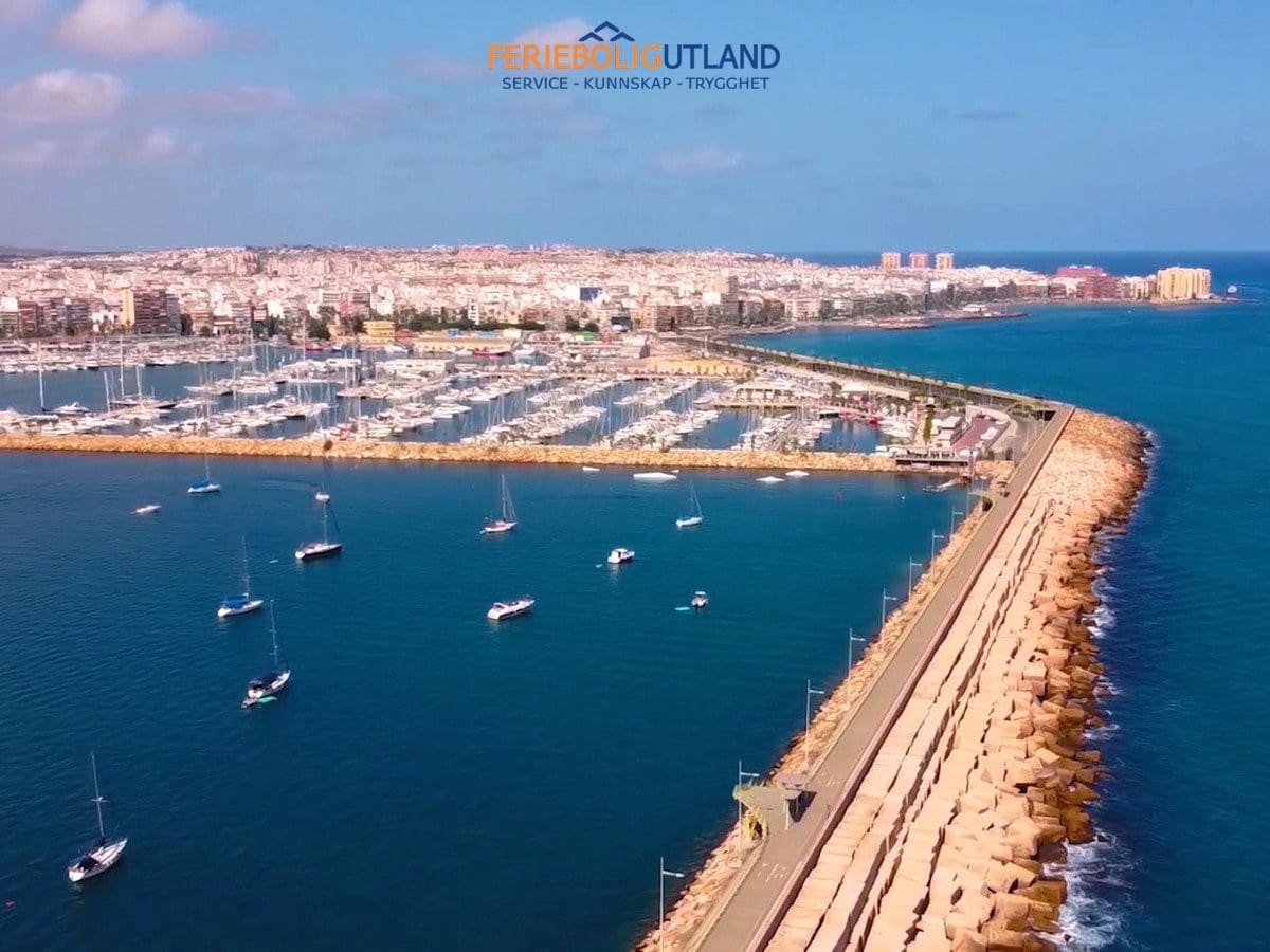 2 slaapkamer Appartement te koop in Torrevieja met zwembad - € 169.000 (Ref: 10007045)