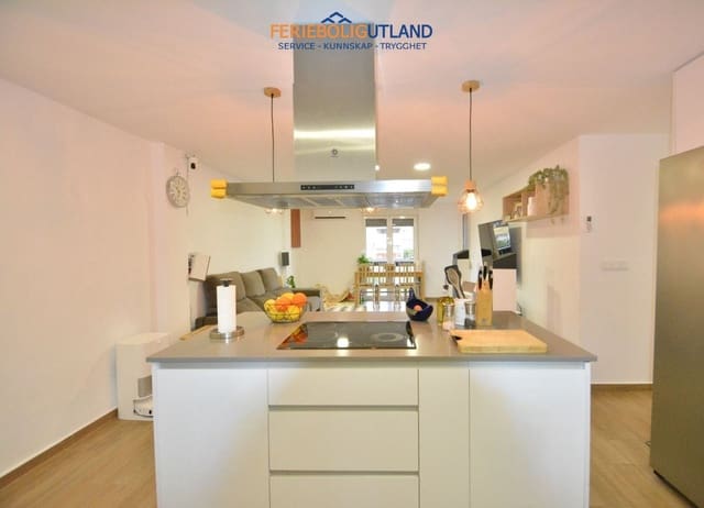 3 soveværelse Lejlighed til salg i Guardamar Playa, Guardamar del Segura med garage - € 199.950 (Ref: 10007047)