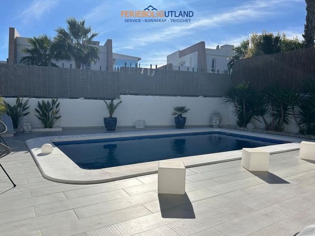 3 soveværelse Villa til salg i Algorfa med swimmingpool - € 595.000 (Ref: 10007053)