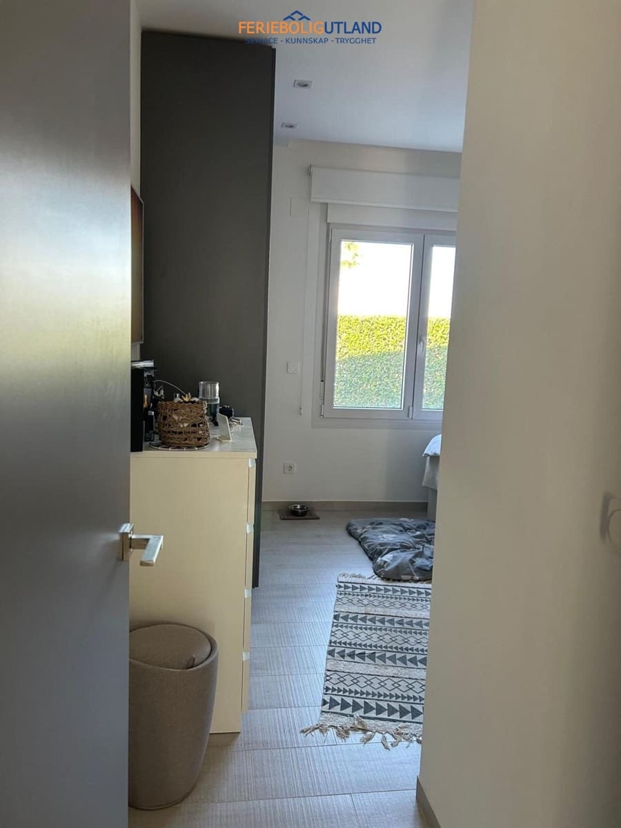 3 soveværelse Villa til salg i Algorfa med swimmingpool - € 595.000 (Ref: 10007053)