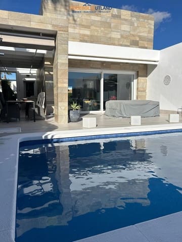 3 soveværelse Villa til salg i Algorfa med swimmingpool - € 595.000 (Ref: 10007053)