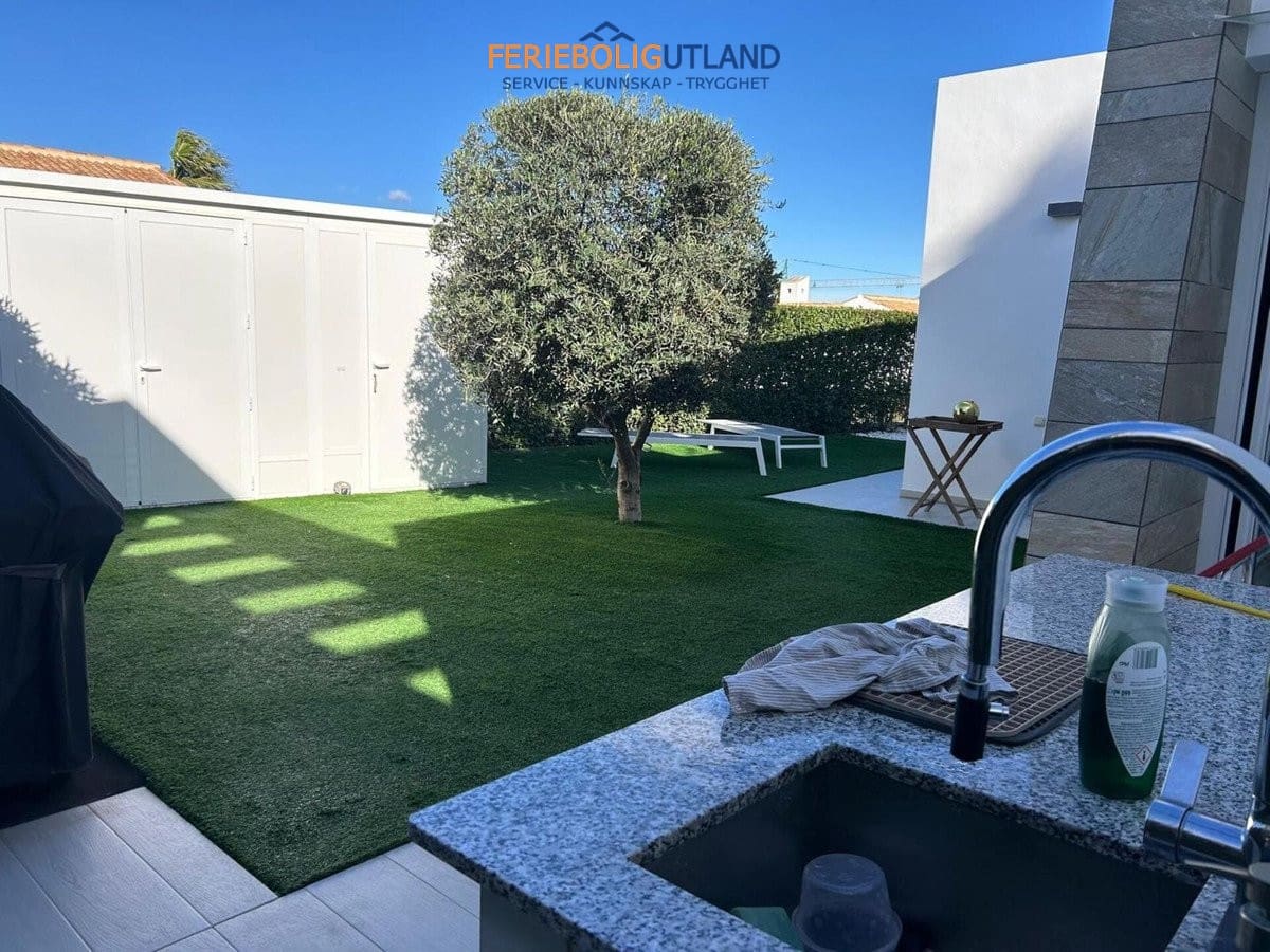 3 soveværelse Villa til salg i Algorfa med swimmingpool - € 595.000 (Ref: 10007053)