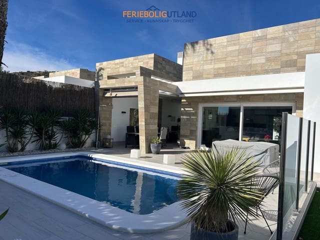 3 soveværelse Villa til salg i Algorfa med swimmingpool - € 595.000 (Ref: 10007053)