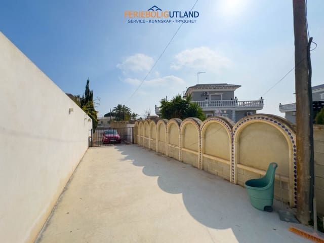 Chalet de 4 habitaciones en Ciudad Quesada, Rojales en venta con piscina garaje - 549.000 € (Ref: 10007058)