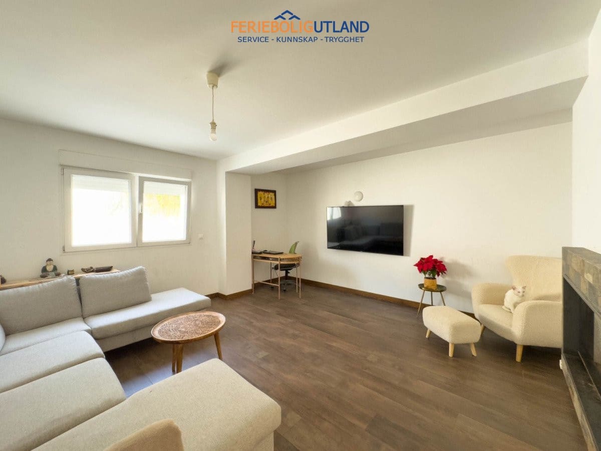 Chalet de 4 habitaciones en Ciudad Quesada en venta con piscina garaje - 549.000 € (Ref: 10007058)