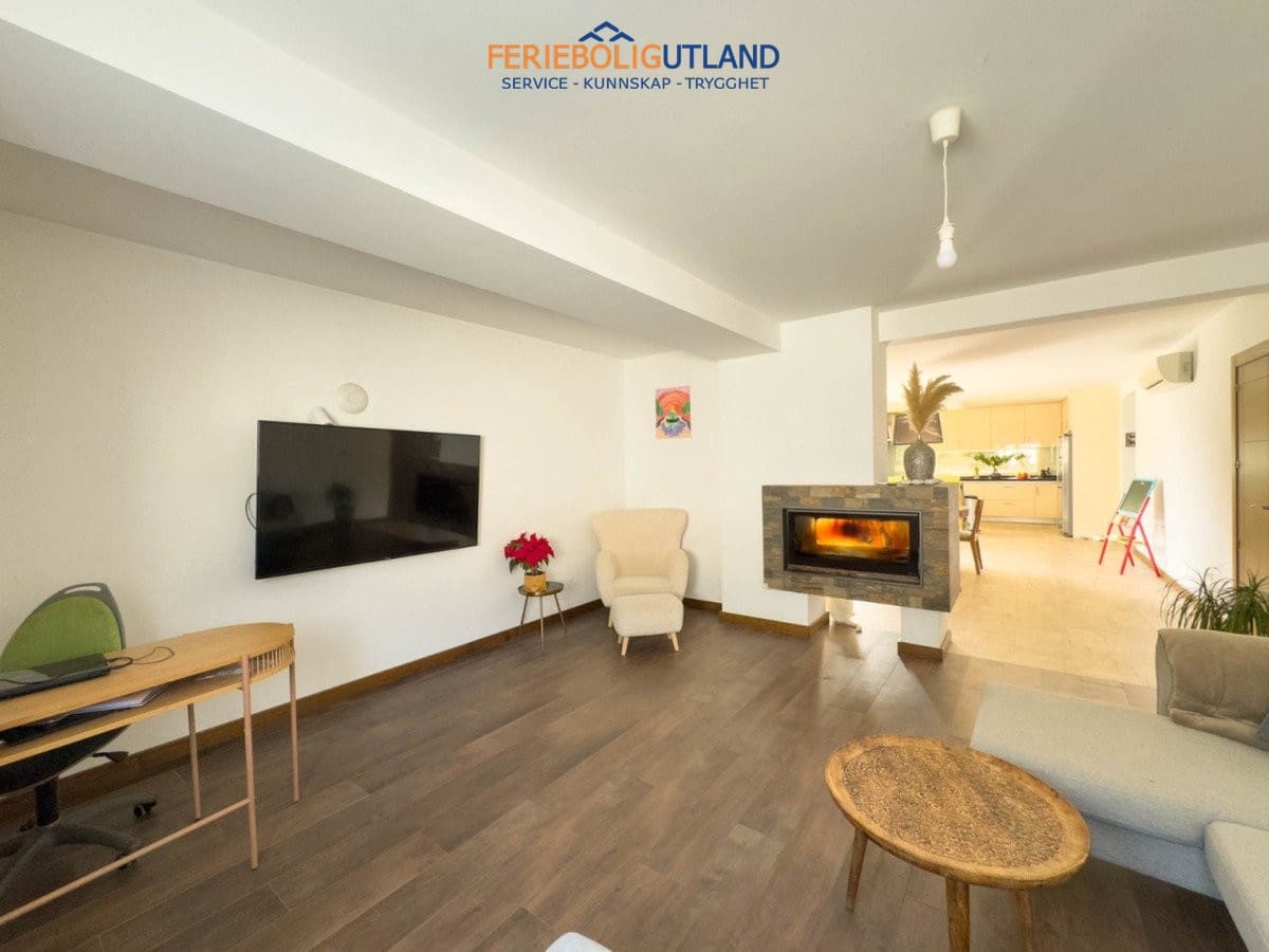Chalet de 4 habitaciones en Ciudad Quesada en venta con piscina garaje - 549.000 € (Ref: 10007058)