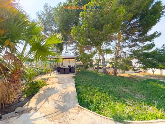 Chalet de 4 habitaciones en Ciudad Quesada, Rojales en venta con piscina garaje - 549.000 € (Ref: 10007058)