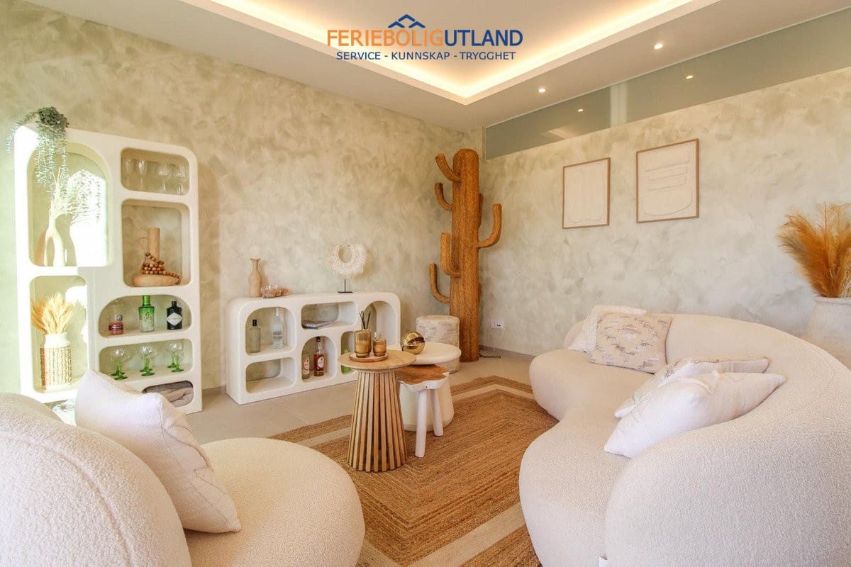 2 bedroom Penthouse for sale in Ciudad Quesada with pool - € 349,900 (Ref: 10007059)