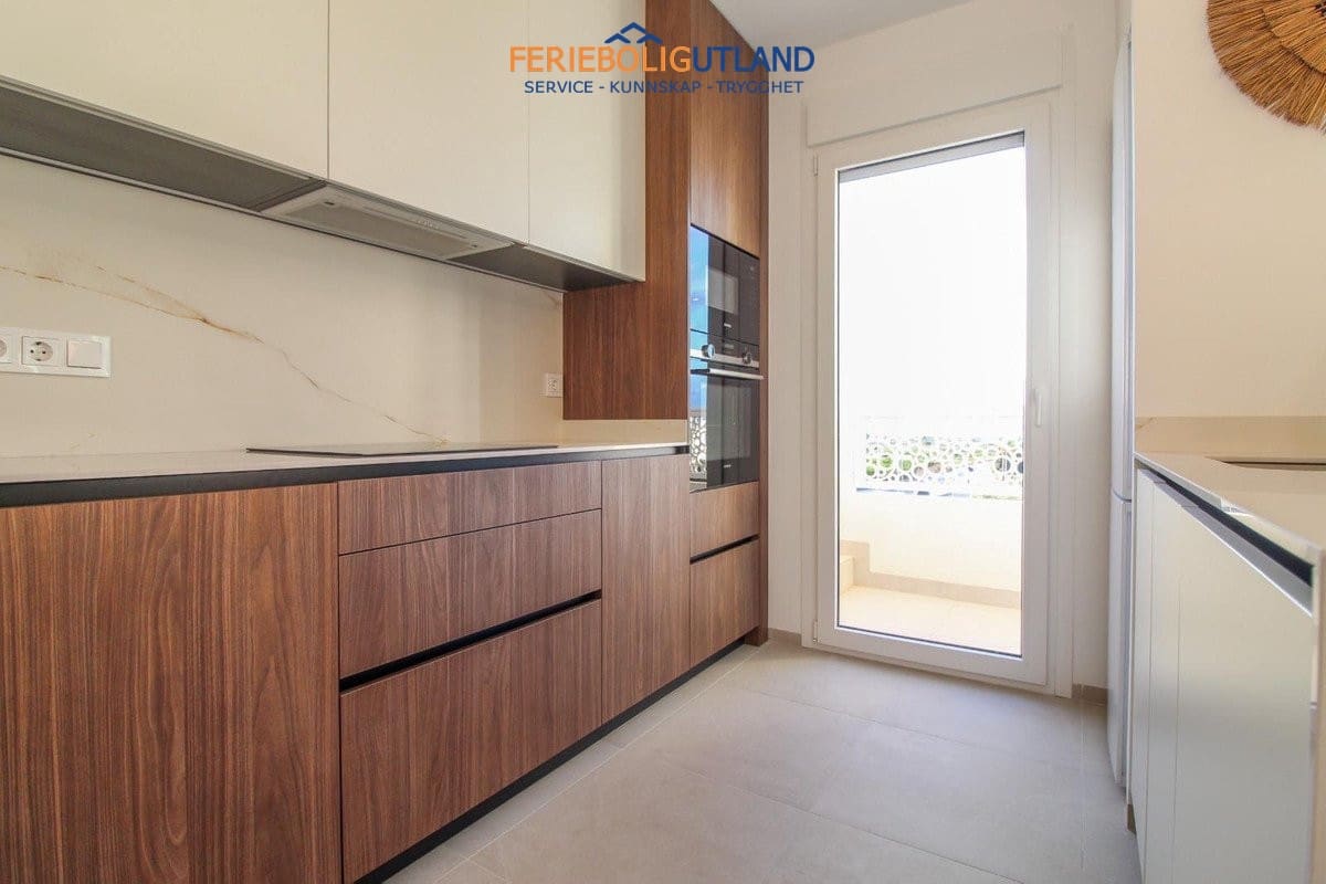 2 bedroom Penthouse for sale in Ciudad Quesada with pool - € 349,900 (Ref: 10007059)